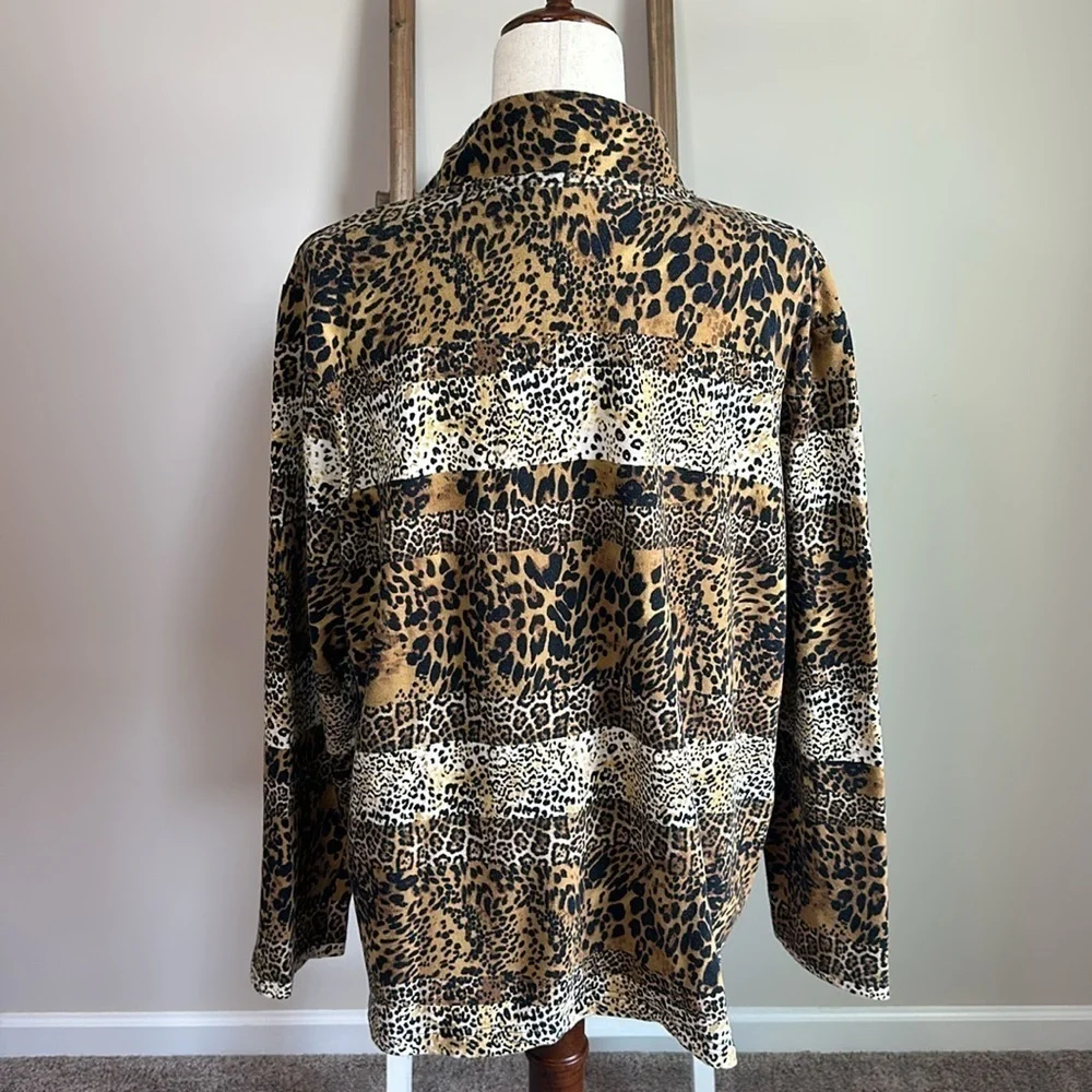 Bundle of Two Onque Casual Zip Up Tops Animal Print and Red Size 2X in GUC - Picture 6 of 17